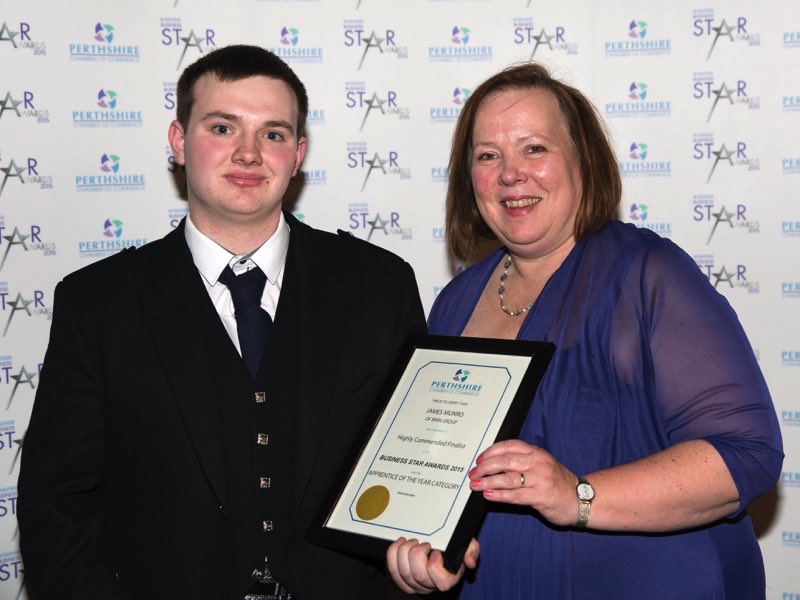 Binn celebrate award